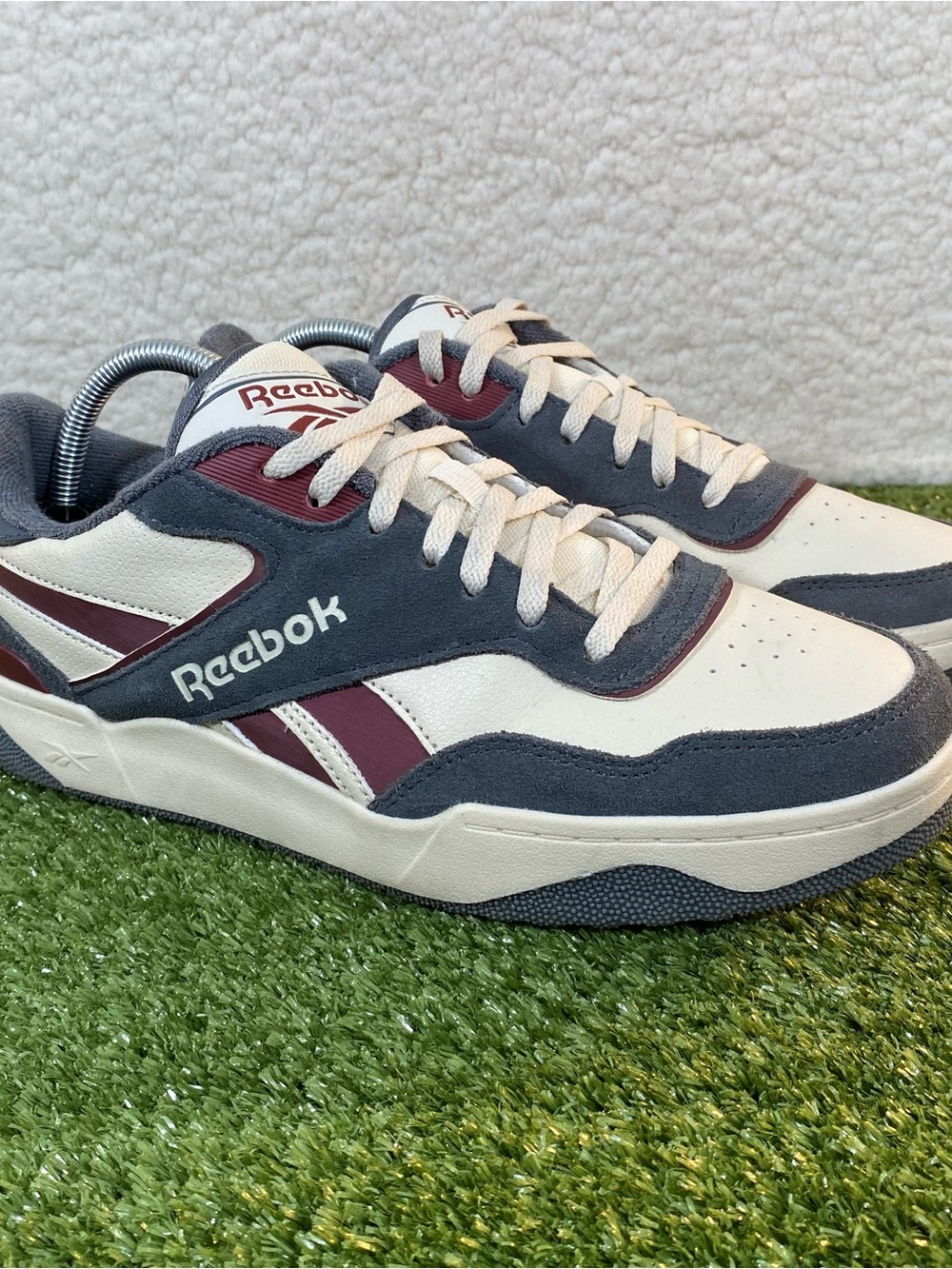 Reebok Court Advance Galaxy 1 Sneakers Men's Size 10.5 White Grey Tennis Running